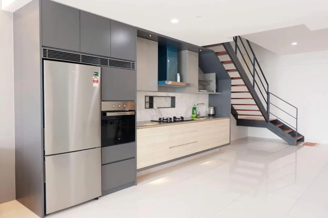 Cozy Seaview Duplex Apartment At Sunrise Gurney George Town