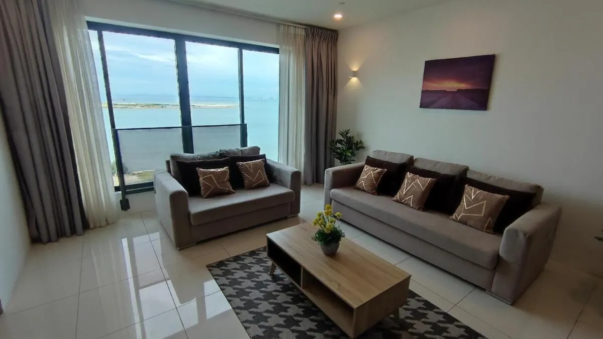 Cozy Seaview Duplex Apartment At Sunrise Gurney George Town 0*,